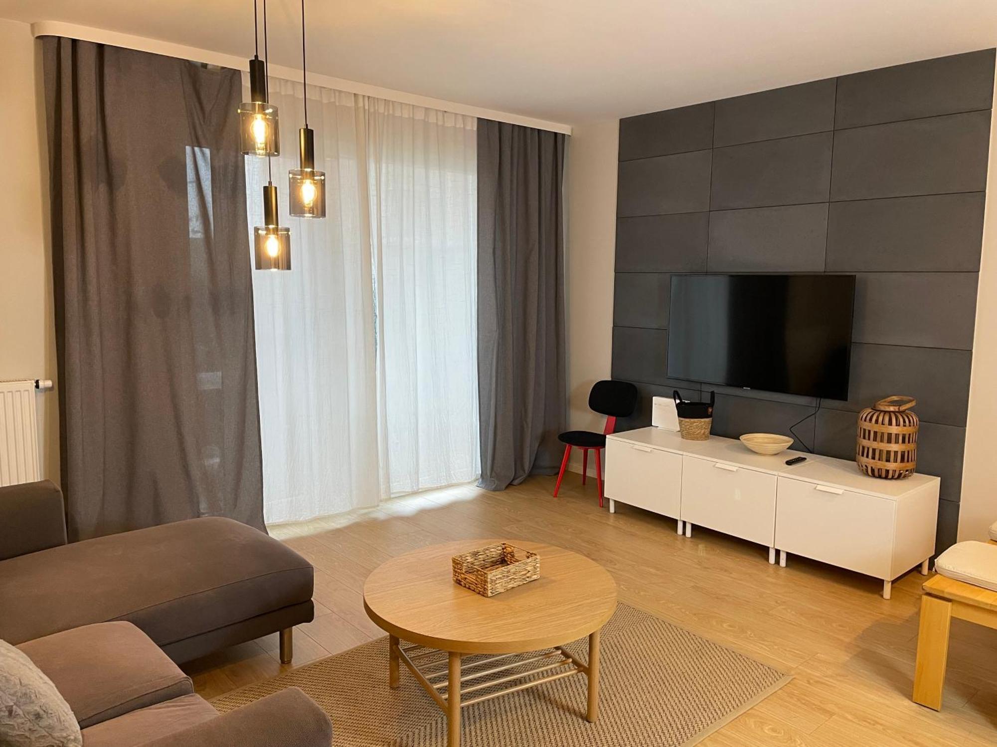 Essence Lux Apartment, Free Parking, Self Check-In 24H 波兹南 外观 照片